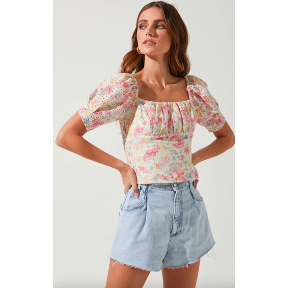 Astr The Label new Bondi Eyelet Crop Top in Pink, Yellow & Cream